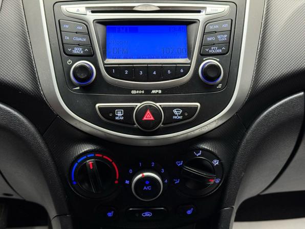 Hyundai Solaris I с пробегом 2012 года, цена 839 000 рублей, 130936 км, хэтчбек, Автокод Объявления