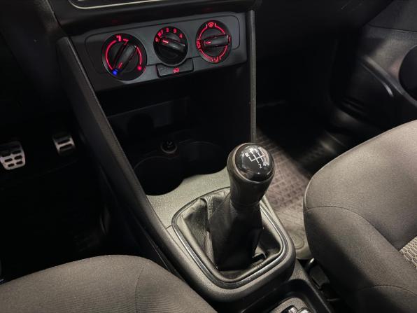 Volkswagen Polo V с пробегом 2012 года, цена 559 000 рублей, 204000 км, седан, Автокод Объявления