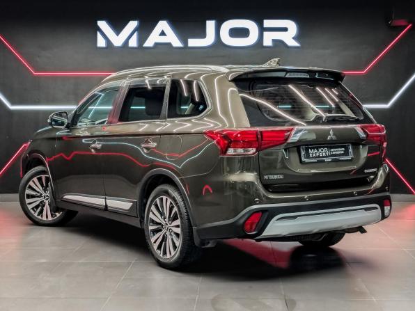 Mitsubishi Outlander III Рестайлинг 3 с пробегом 2019 года, цена 2 050 000 рублей, 102892 км, внедорожник, Автокод Объявления