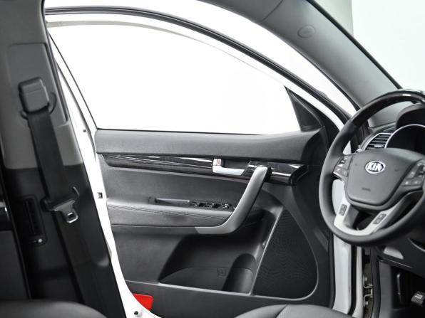 Kia Sorento II Рестайлинг с пробегом 2017 года, цена 1 849 000 рублей, 107000 км, внедорожник, Автокод Объявления