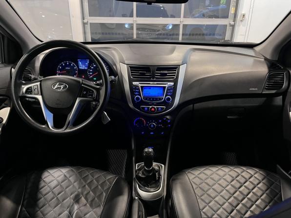 Hyundai Solaris I с пробегом 2011 года, цена 590 000 рублей, 240410 км, хэтчбек, Автокод Объявления