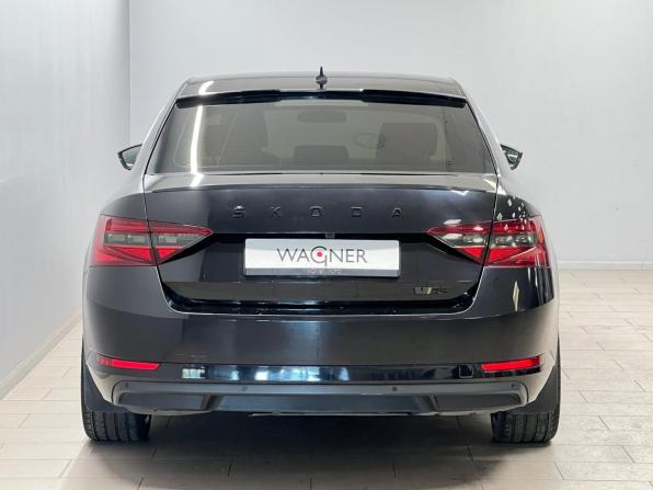 Skoda Superb III с пробегом 2017 года, цена 1 890 000 рублей, 143888 км, лифтбек, Автокод Объявления