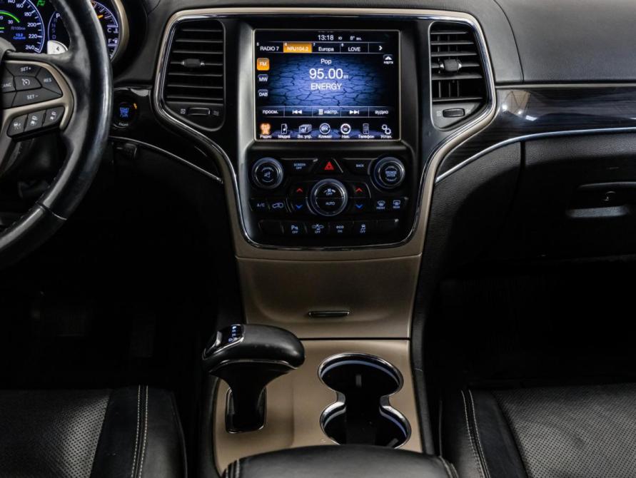 Jeep Grand Cherokee IV (WK2) Рестайлинг Санкт-Петербург  - изображение 14