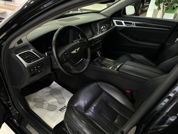 Hyundai Genesis II с пробегом 2016 года, цена 1 655 000 рублей, 194263 км, седан, Автокод Объявления