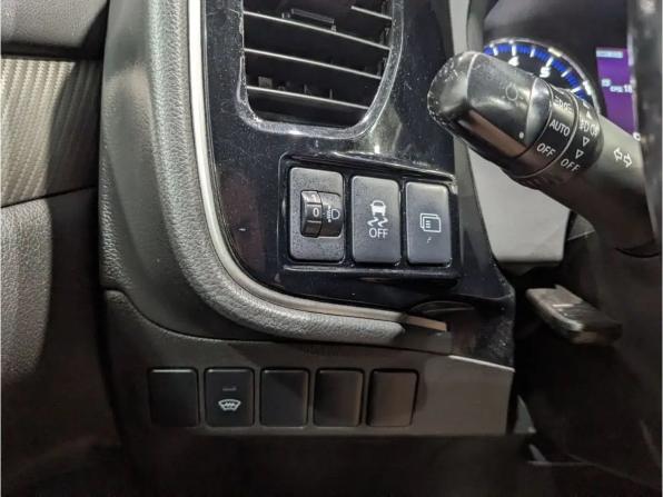 Mitsubishi Outlander III Рестайлинг 2 с пробегом 2015 года, цена 1 665 000 рублей, 169262 км, внедорожник, Автокод Объявления