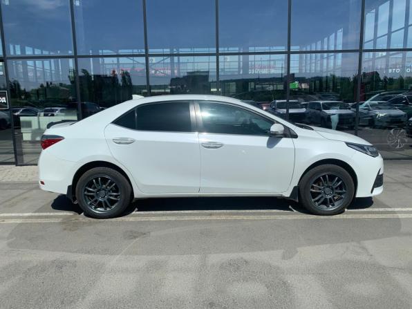 Toyota Corolla XI (E160 E170 E180) Рестайлинг 1 с пробегом 2017 года, цена 1 666 000 рублей, 130981 км, седан, Автокод Объявления