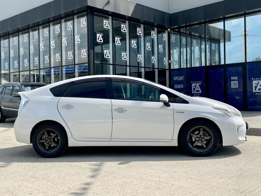 Toyota Prius III Рестайлинг (XW30) Краснодар  - изображение 8