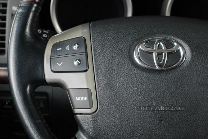 Toyota Land Cruiser 200 Series с пробегом 2011 года, цена 3 429 000 рублей, 202714 км, внедорожник, Автокод Объявления