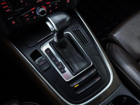 Audi Q5 I (8R) Рестайлинг с пробегом 2013 года, цена 2 349 000 рублей, 79487 км, внедорожник, Автокод Объявления