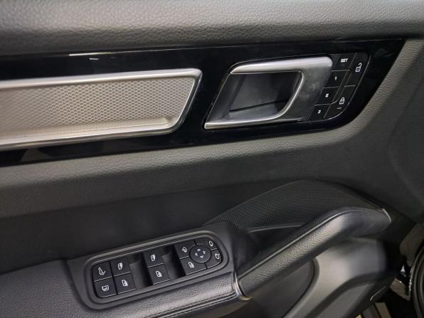 Porsche Cayenne III с пробегом 2022 года, цена 10 250 000 рублей, 45286 км, внедорожник, Автокод Объявления