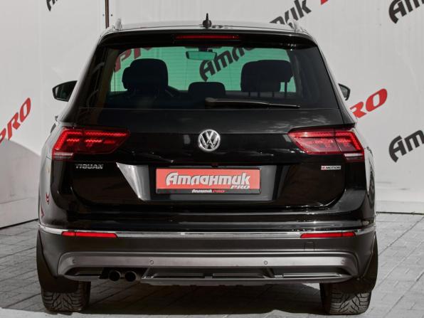 Volkswagen Tiguan II с пробегом 2018 года, цена 2 635 000 рублей, 100288 км, внедорожник, Автокод Объявления