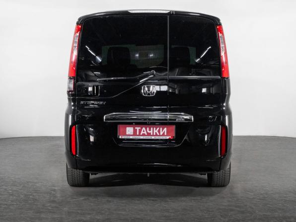 Honda Stepwgn V с пробегом 2015 года, цена 1 689 500 рублей, 165220 км, минивэн, Автокод Объявления