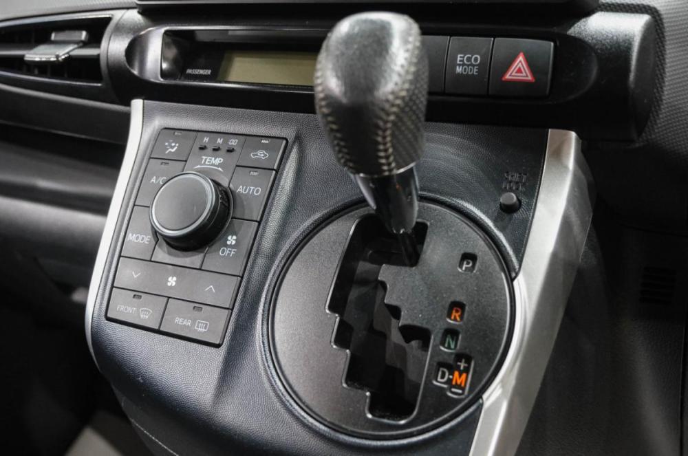 Toyota Wish II Новокузнецк  - изображение 23
