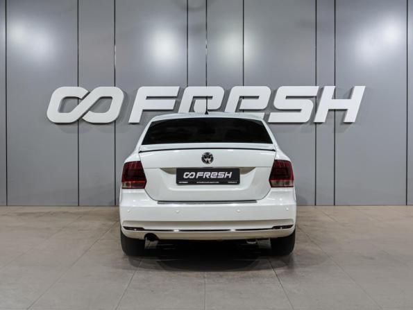 Volkswagen Polo V Рестайлинг с пробегом 2016 года, цена 999 000 рублей, 146939 км, седан, Автокод Объявления