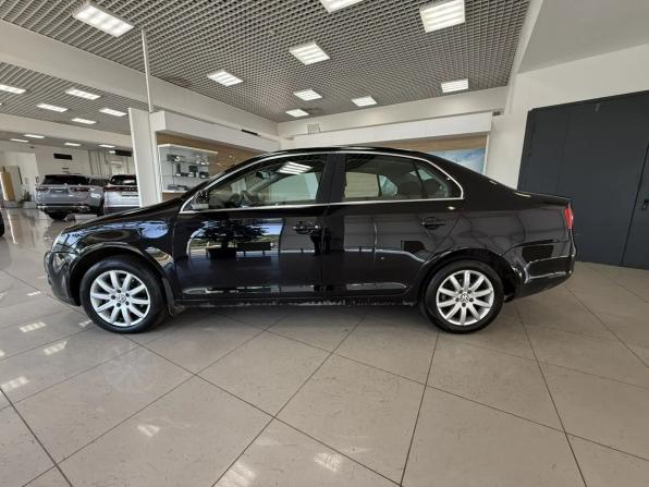 Volkswagen Jetta V с пробегом 2008 года, цена 445 000 рублей, 318990 км, седан, Автокод Объявления