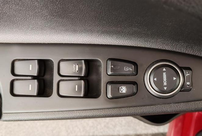 Hyundai Sonata V (NF) Рестайлинг с пробегом 2010 года, цена 850 000 рублей, 153731 км, седан, Автокод Объявления
