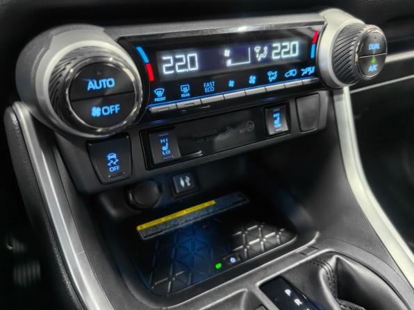 Toyota RAV4 V (XA50) с пробегом 2020 года, цена 3 400 000 рублей, 88368 км, внедорожник, Автокод Объявления