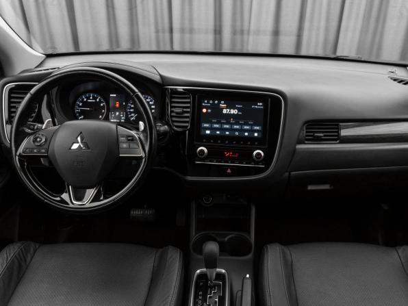 Mitsubishi Outlander III Рестайлинг 2 с пробегом 2015 года, цена 1 760 000 рублей, 166755 км, внедорожник, Автокод Объявления
