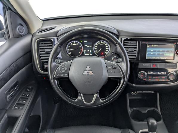 Mitsubishi Outlander III Рестайлинг 2 с пробегом 2016 года, цена 1 890 000 рублей, 93040 км, внедорожник, Автокод Объявления