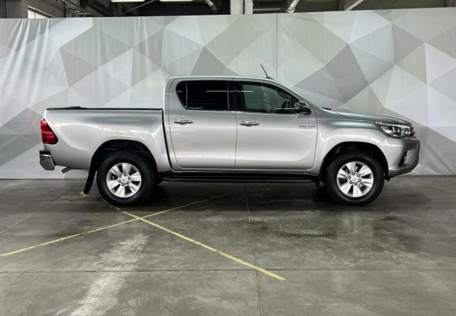 Toyota Hilux VIII с пробегом 2017 года, цена 3 300 000 рублей, 192960 км, пикап, Автокод Объявления