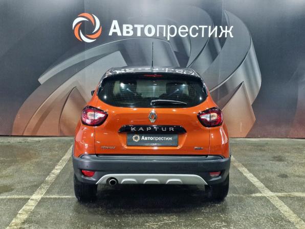 Renault Kaptur I с пробегом 2016 года, цена 1 240 000 рублей, 134901 км, внедорожник, Автокод Объявления