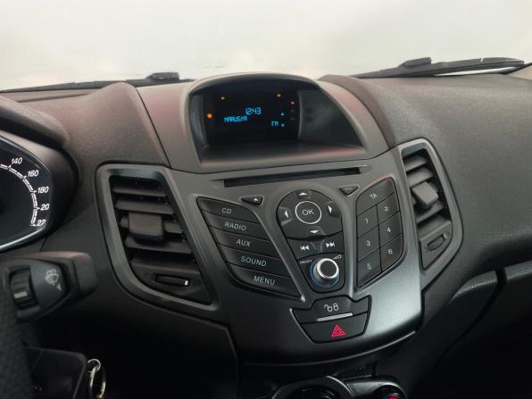 Ford Fiesta Mk6 Рестайлинг с пробегом 2015 года, цена 755 000 рублей, 162057 км, седан, Автокод Объявления