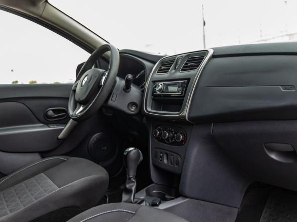 Renault Sandero II с пробегом 2017 года, цена 1 088 000 рублей, 70065 км, хэтчбек, Автокод Объявления