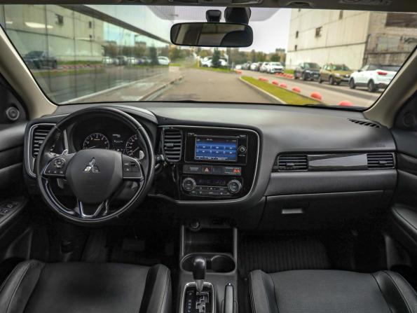 Mitsubishi Outlander III Рестайлинг 2 с пробегом 2016 года, цена 1 969 777 рублей, 108000 км, внедорожник, Автокод Объявления