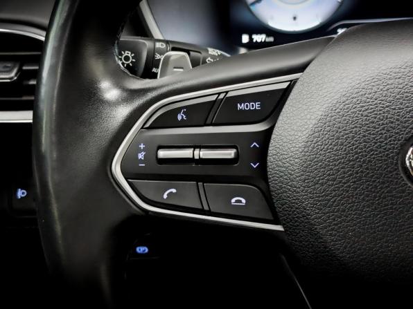 Hyundai Santa Fe IV Рестайлинг с пробегом 2022 года, цена 4 450 000 рублей, 68249 км, внедорожник, Автокод Объявления