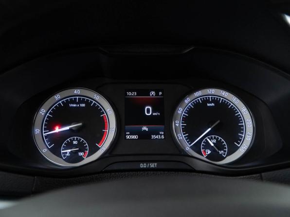 Skoda Karoq I с пробегом 2020 года, цена 2 344 444 рубля, 90980 км, внедорожник, Автокод Объявления