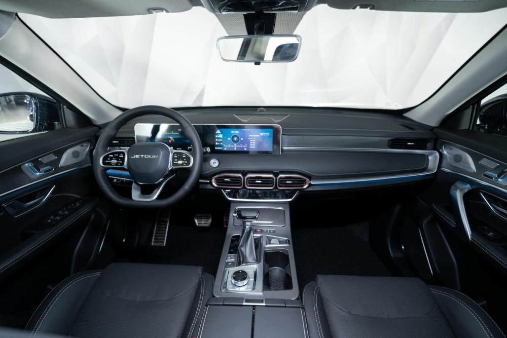 JETOUR X70+ I Рестайлинг Москва  - изображение 11