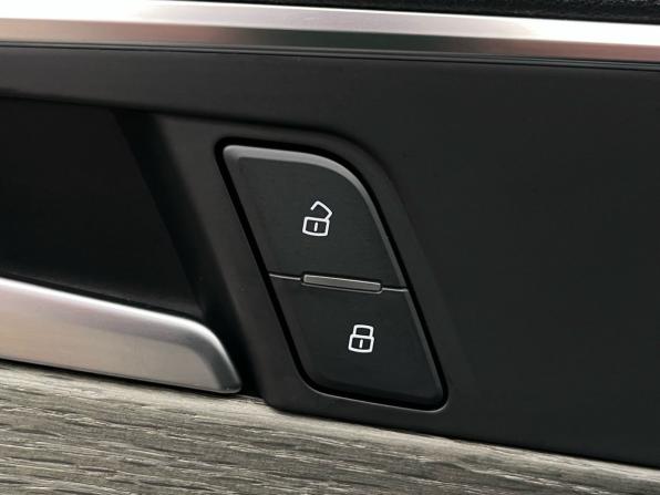 Audi A4 V (B9) с пробегом 2019 года, цена 2 170 000 рублей, 132300 км, седан, Автокод Объявления