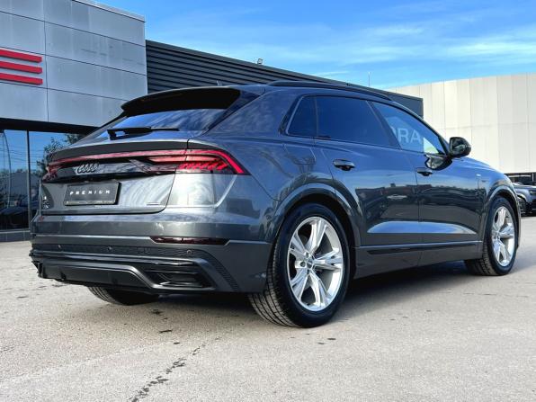 Audi Q8 I (4M) с пробегом 2019 года, цена 5 700 000 рублей, 110021 км, внедорожник, Автокод Объявления