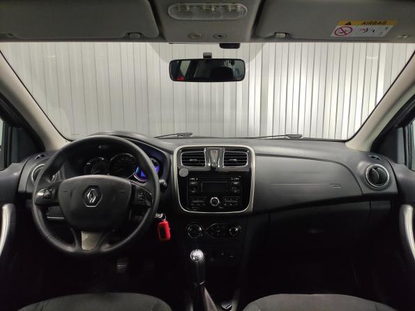 Renault Sandero II с пробегом 2016 года, цена 950 000 рублей, 110053 км, хэтчбек, Автокод Объявления
