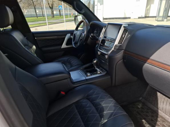 Toyota Land Cruiser 200 Series Рестайлинг 2 с пробегом 2017 года, цена 6 998 000 рублей, 115194 км, внедорожник, Автокод Объявления