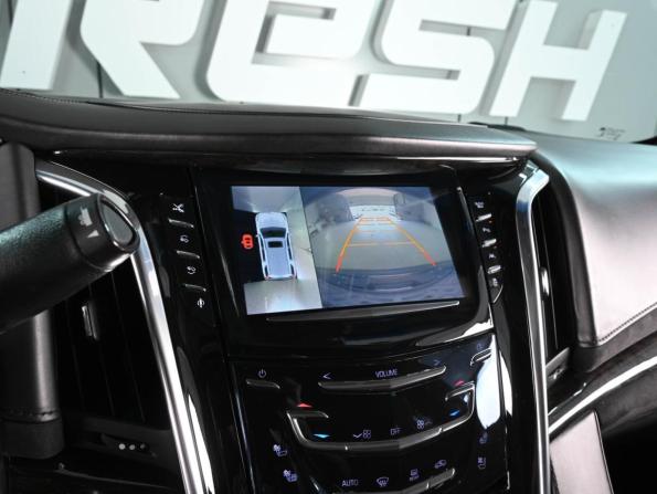 Cadillac Escalade IV с пробегом 2016 года, цена 4 500 000 рублей, 107309 км, внедорожник, Автокод Объявления