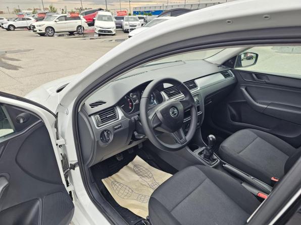 Skoda Rapid I с пробегом 2016 года, цена 799 995 рублей, 112809 км, лифтбек, Автокод Объявления