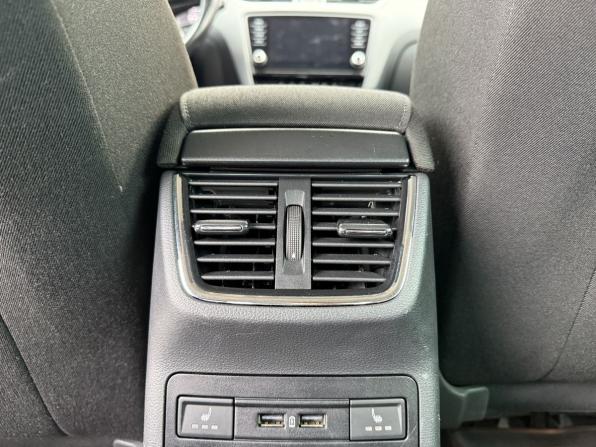 Skoda Octavia III (A7) Рестайлинг с пробегом 2019 года, цена 1 665 000 рублей, 184605 км, лифтбек, Автокод Объявления