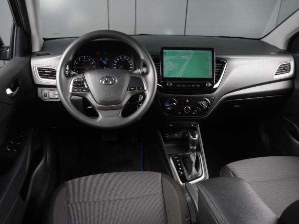 Hyundai Solaris II Рестайлинг с пробегом 2022 года, цена 1 899 000 рублей, 26635 км, седан, Автокод Объявления