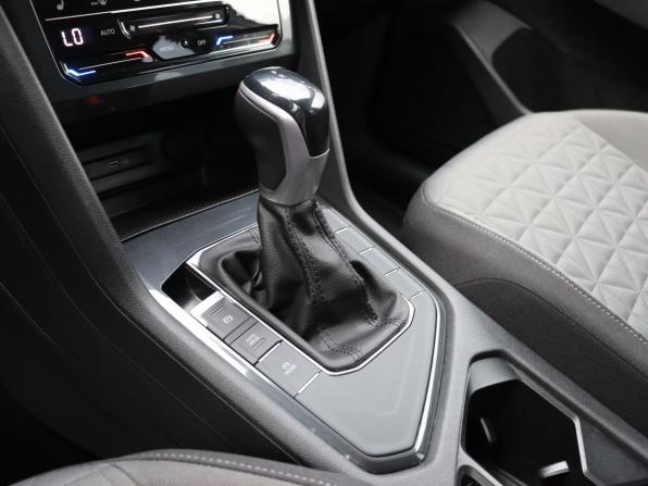 Volkswagen Tiguan II Рестайлинг с пробегом 2021 года, цена 2 550 000 рублей, 72000 км, внедорожник, Автокод Объявления