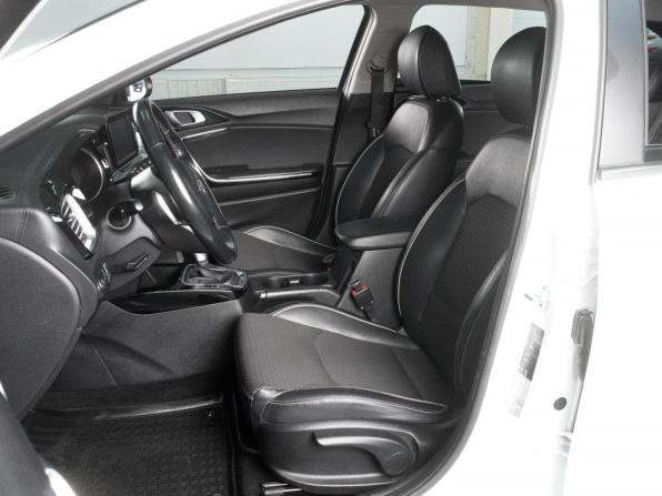 Kia Ceed III с пробегом 2019 года, цена 1 650 000 рублей, 199363 км, универсал, Автокод Объявления