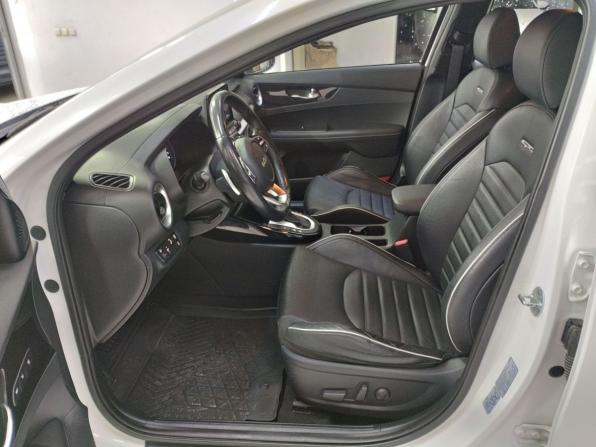 Kia Cerato IV Рестайлинг с пробегом 2022 года, цена 2 280 000 рублей, 92886 км, седан, Автокод Объявления