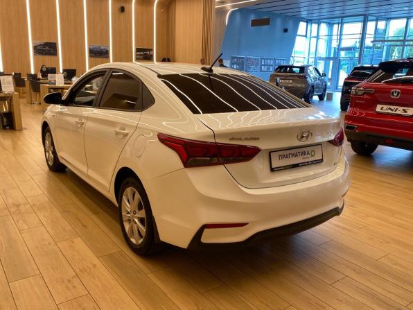 Hyundai Solaris II с пробегом 2019 года, цена 1 279 000 рублей, 121000 км, седан, Автокод Объявления