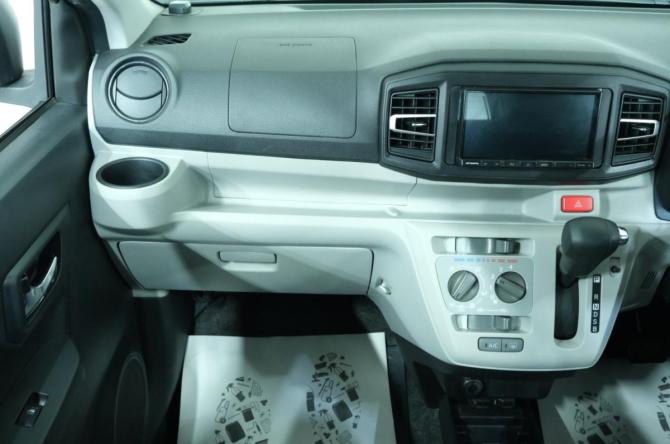 Daihatsu Mira e:S II с пробегом 2021 года, цена 749 000 рублей, 115130 км, хэтчбек, Автокод Объявления