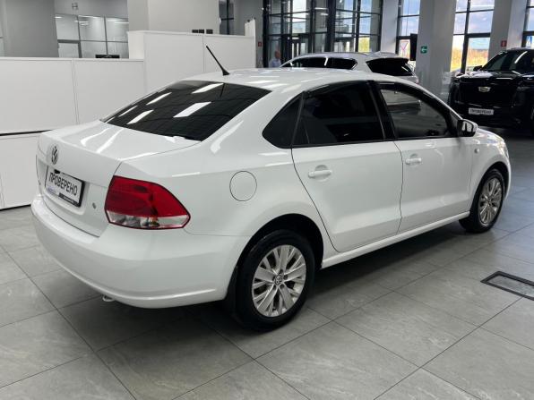 Volkswagen Polo V с пробегом 2015 года, цена 1 019 000 рублей, 91392 км, седан, Автокод Объявления