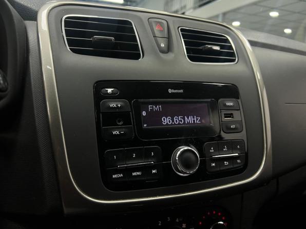 Renault Sandero II Рестайлинг с пробегом 2021 года, цена 1 200 000 рублей, 68417 км, хэтчбек, Автокод Объявления