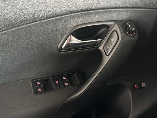 Volkswagen Polo V с пробегом 2015 года, цена 958 000 рублей, 143617 км, седан, Автокод Объявления