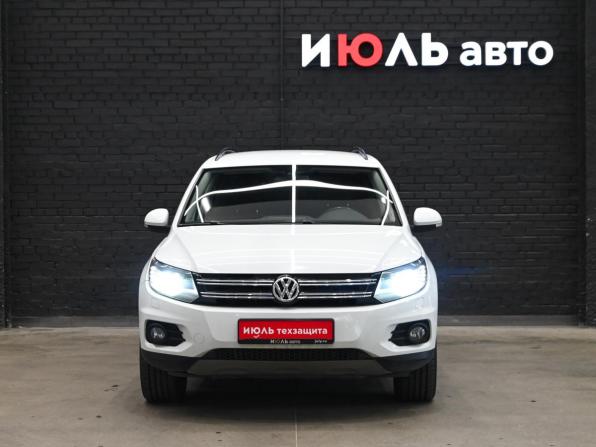 Volkswagen Tiguan I Рестайлинг с пробегом 2014 года, цена 1 600 000 рублей, 193267 км, внедорожник, Автокод Объявления