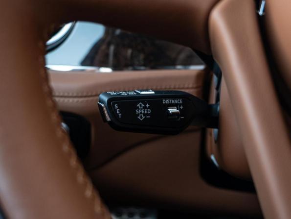 Bentley Bentayga I с пробегом 2019 года, цена 16 640 000 рублей, 21470 км, внедорожник, Автокод Объявления