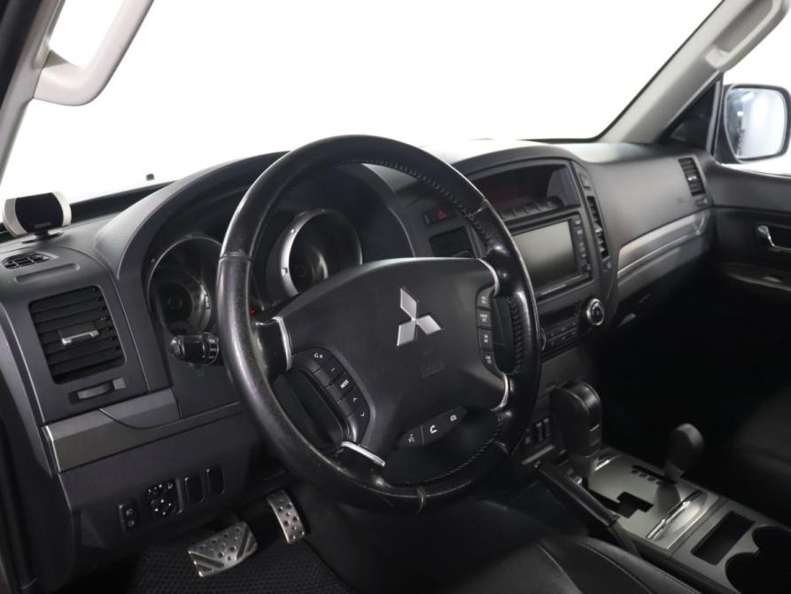Mitsubishi Pajero IV Рестайлинг 1 Москва  - изображение 14